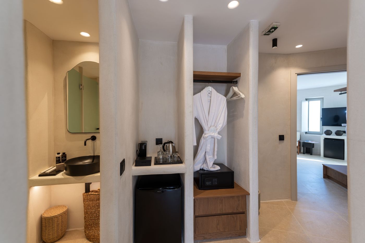 Rocabella-Mykonos-Art-Room-56