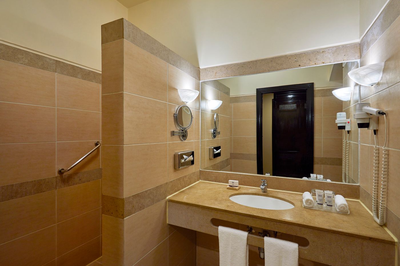 Jaz-Belvedere-Room-25