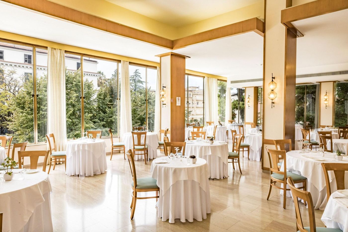 Grand-Hotel-Cesare-Augusto-Restaurant-42