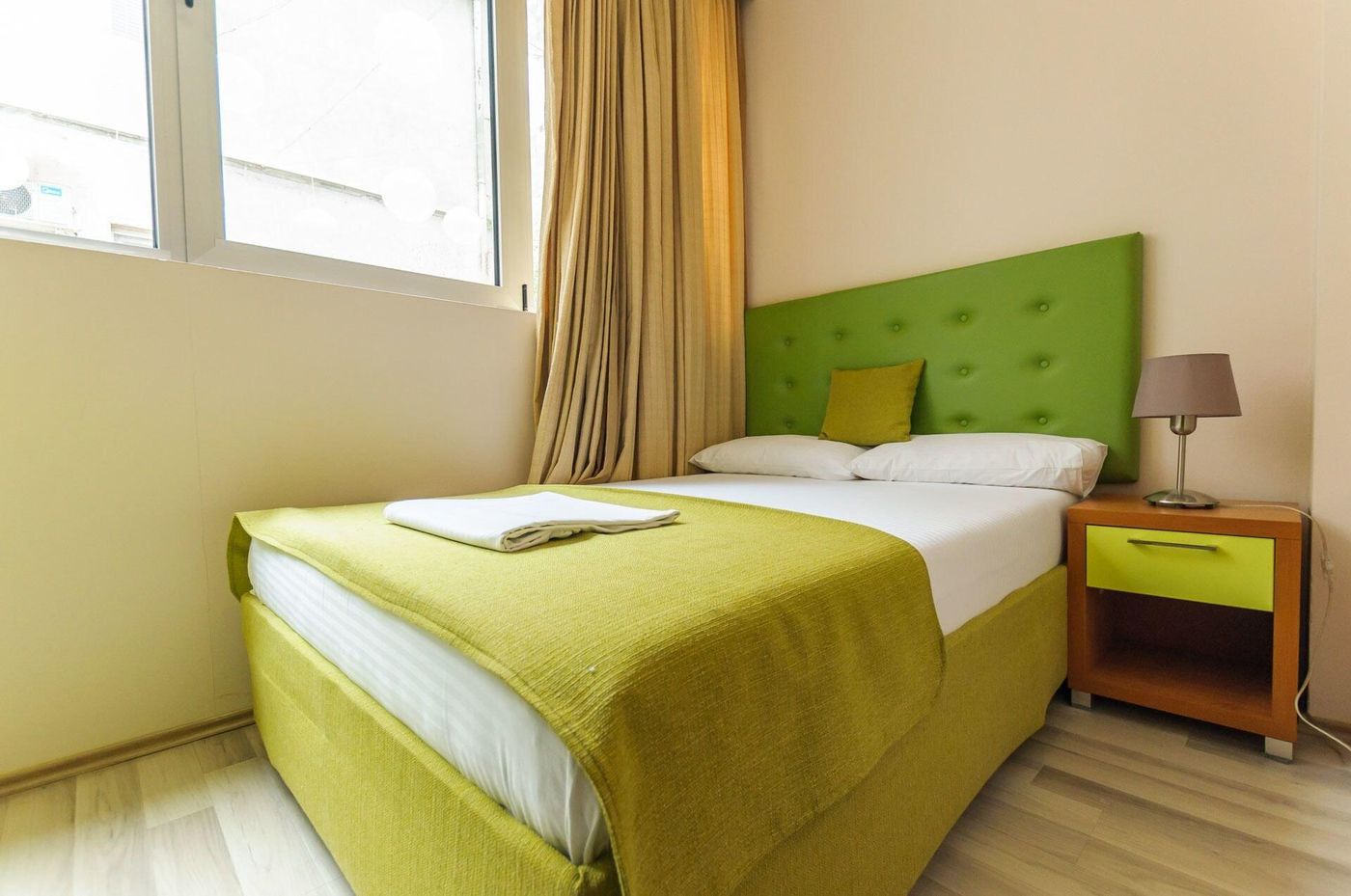 Garden40-Serbia-BELGRADE-Room-10