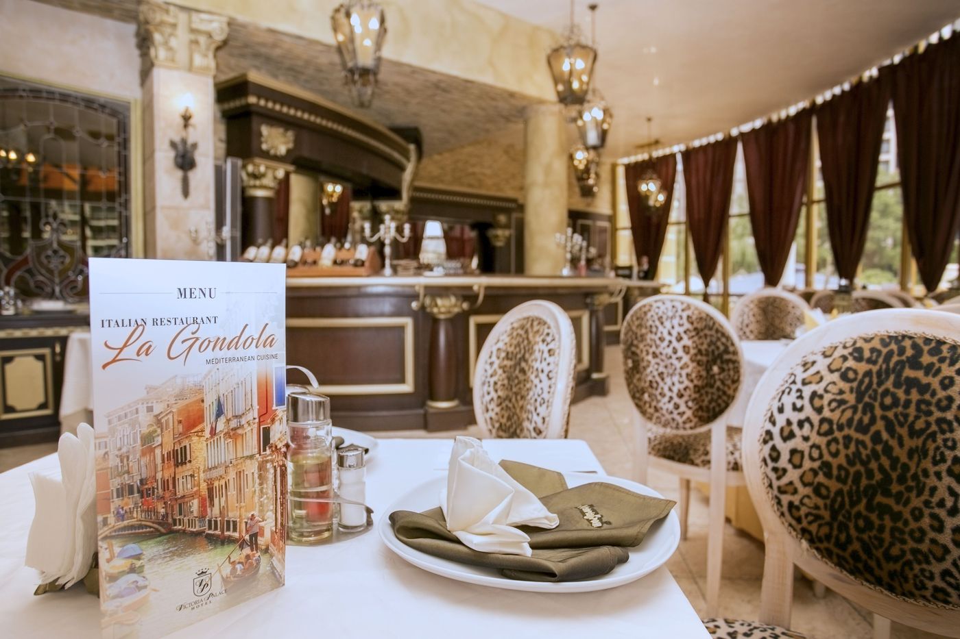 Imperial-Palace-Restaurant-52