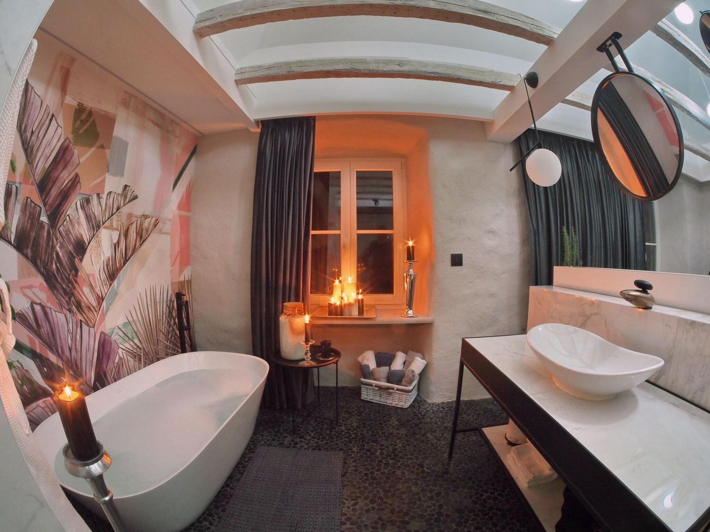 La-Vita-e-Bella-IV-Room-49