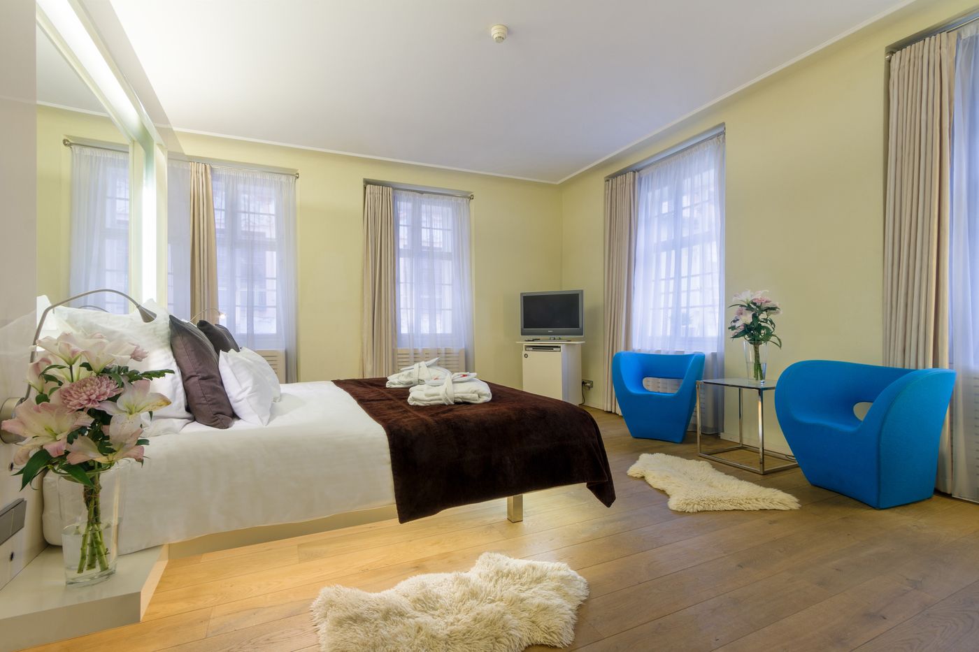 Three-Storks-Hotel-Room-15