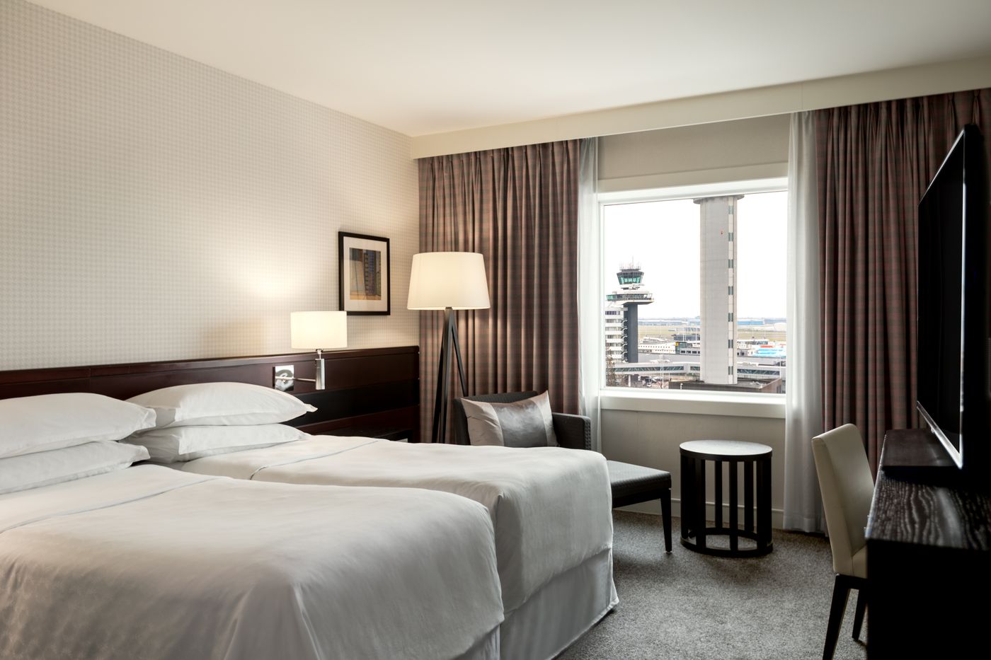 Sheraton-Amsterdam-Airport-Hotel-And-Conference-Center-Room-39