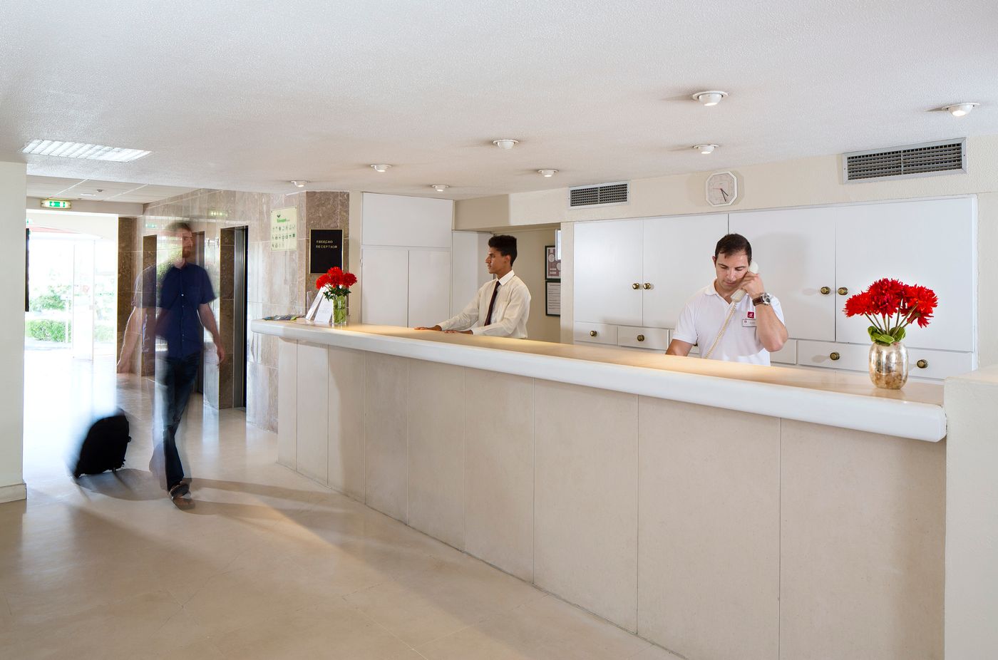 Cheerfulway-Valmangude-Jardim-Apartamentos-Lobby-15