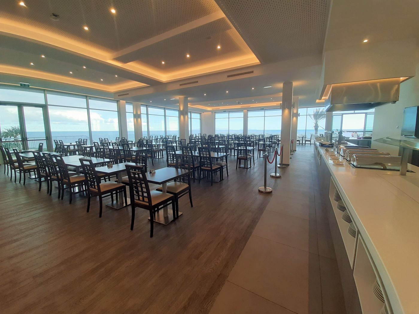 Hotel-Cais-da-Oliveira-Restaurant-41