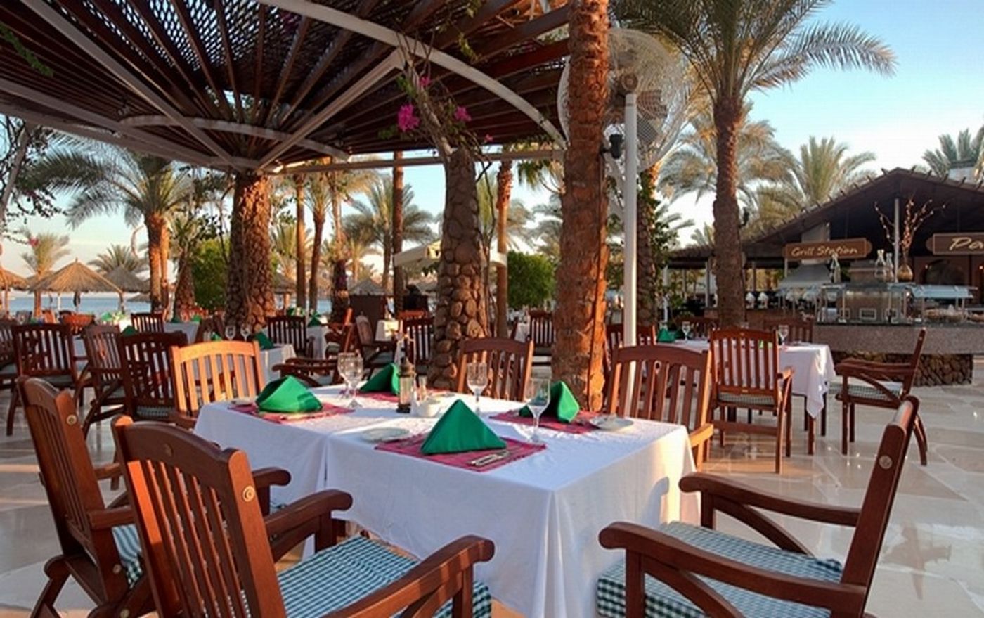 Fayrouz-Resort-Restaurant-11