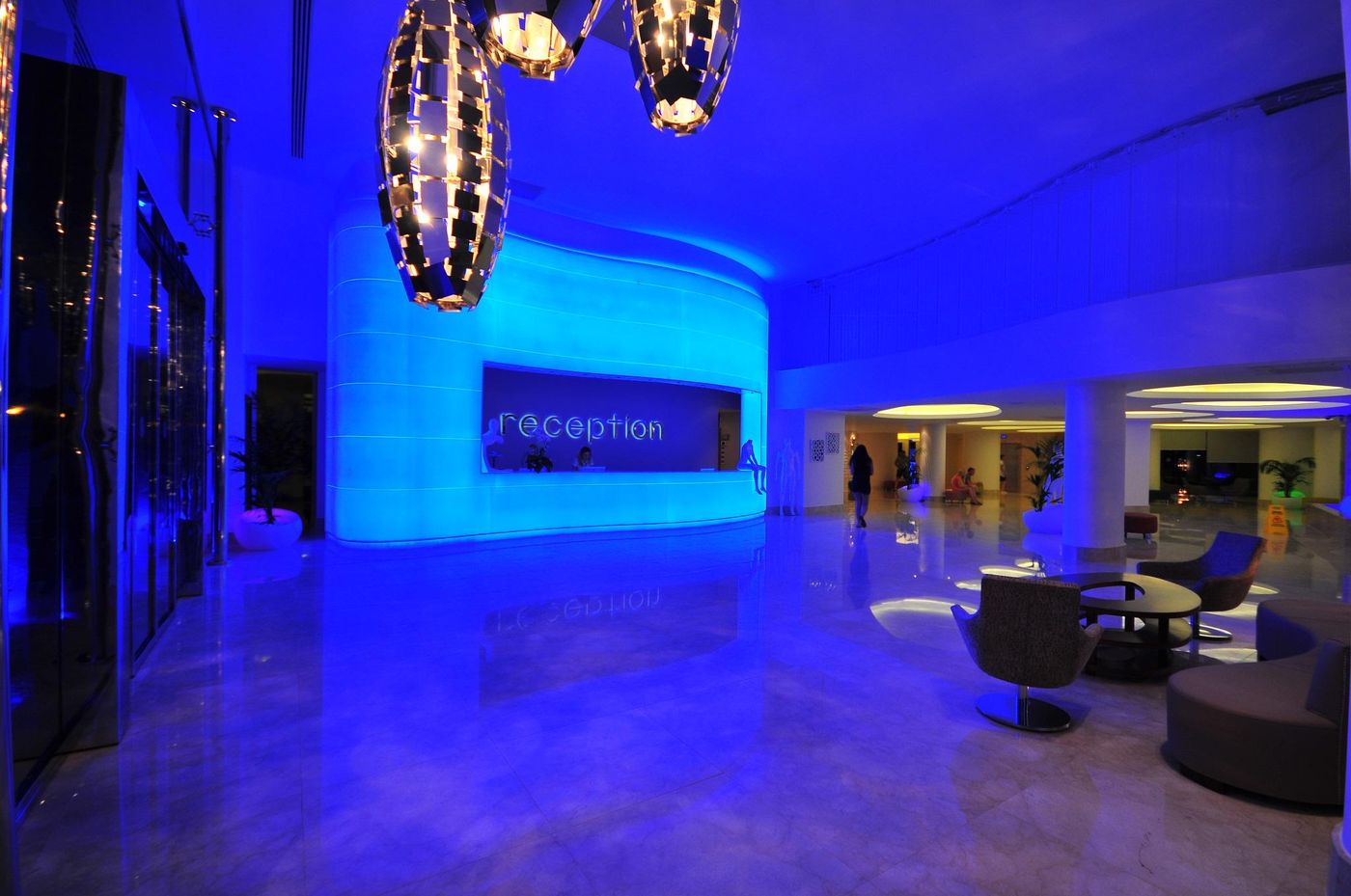 Blue-Bay-Platinum-Lobby-31