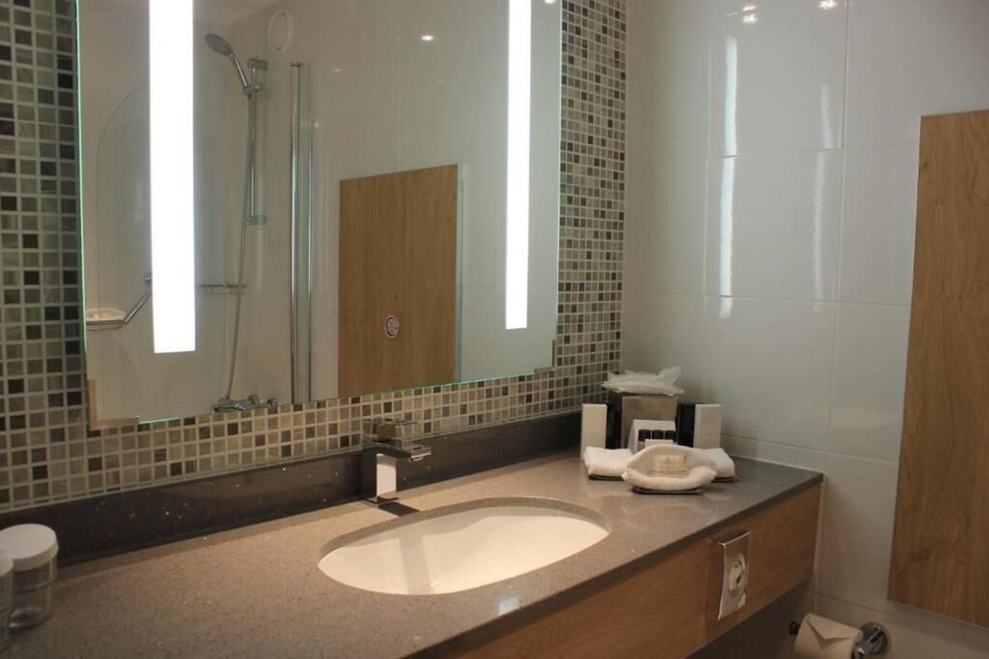 Clayton-Hotel-Burlington-Road-Room-23