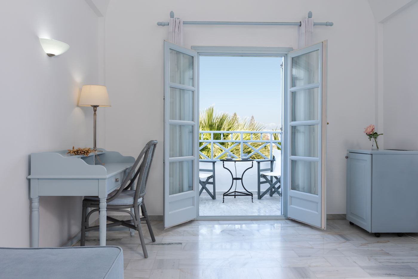 Santorini-Kastelli-Resort-Room-37