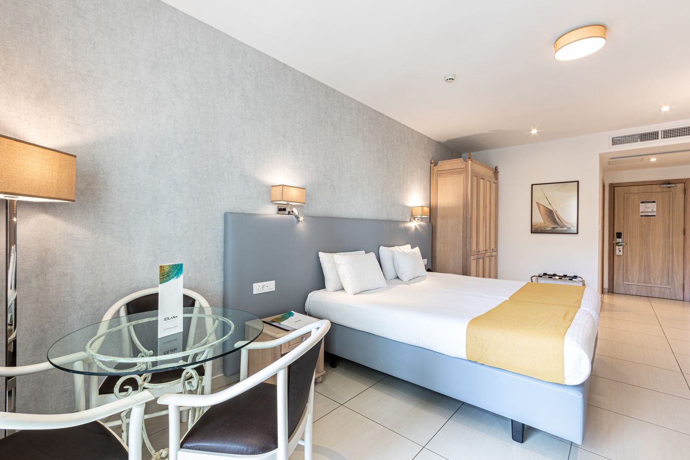 Solana-Hotel---Spa-Room-31