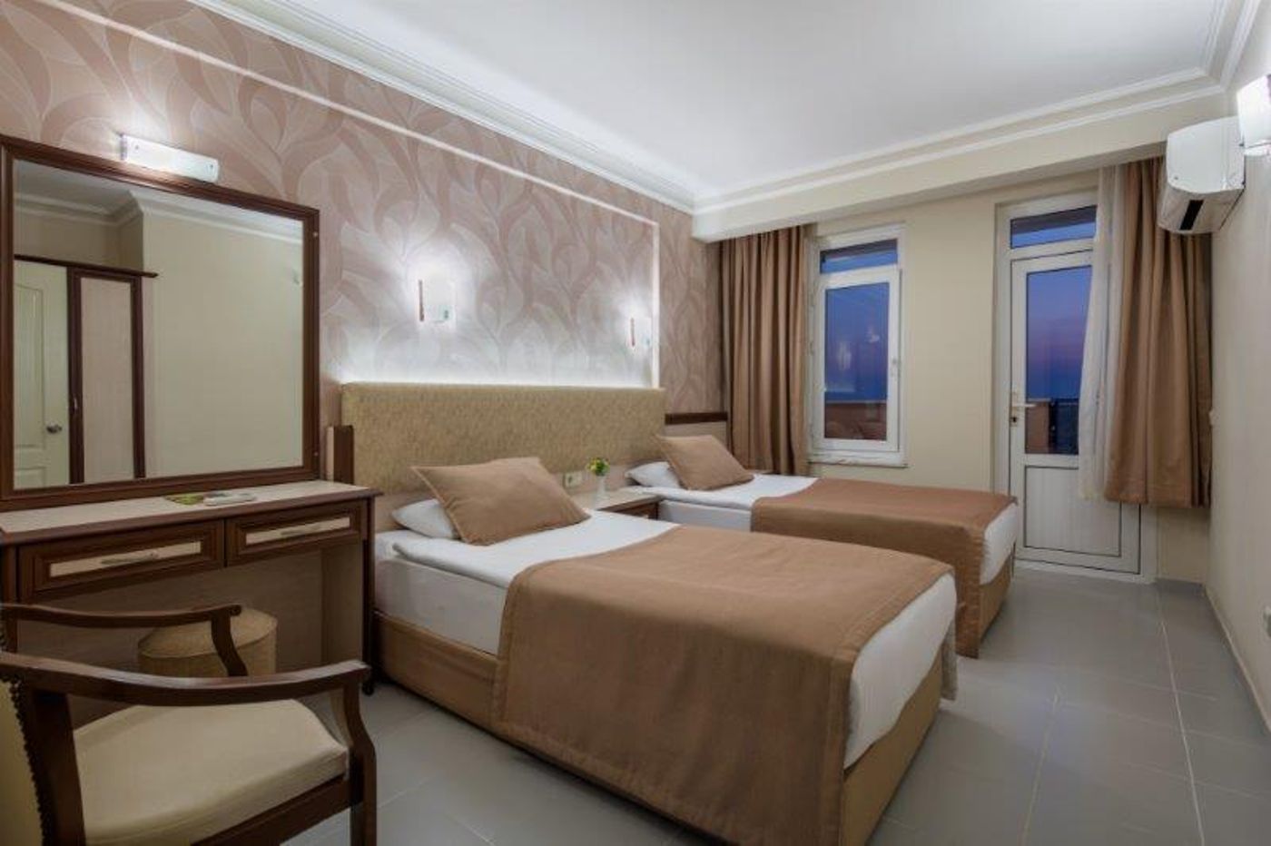 May Flower Apart Hotel