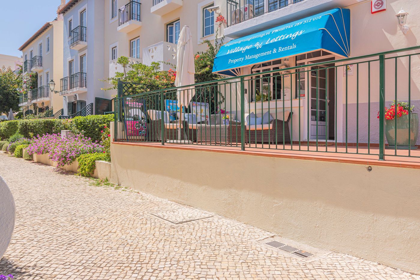 Apartments-Old-Village-Lobby-18