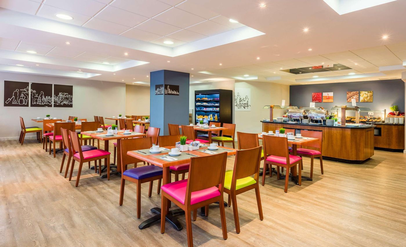 Hotel-Madrid-Centro-Affiliated-by-Melia-Restaurant-24