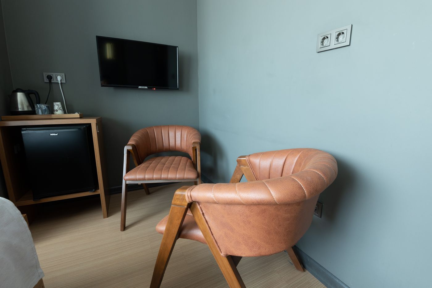 216-Trend-Suite-Room-3