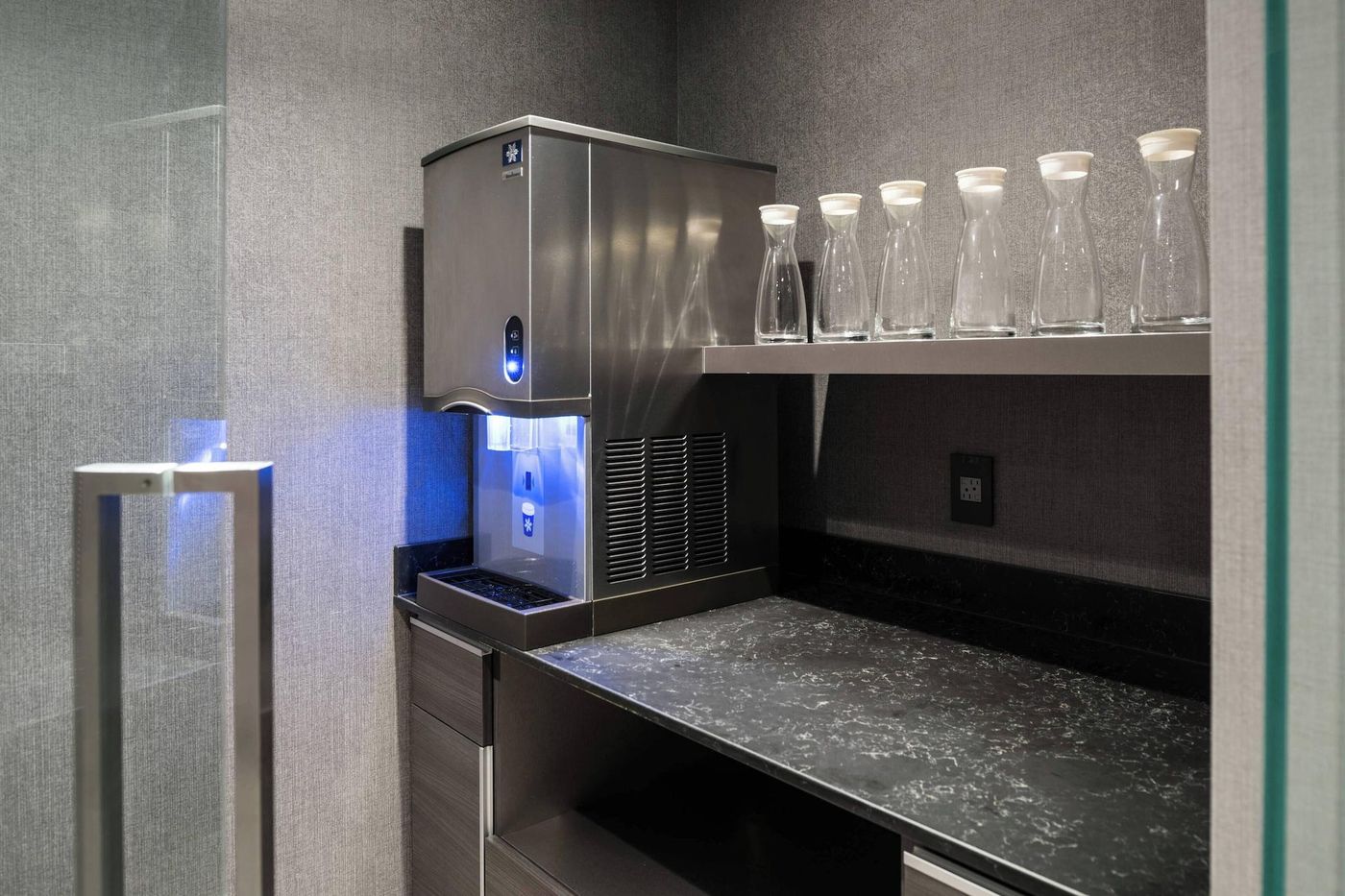 AC-Hotel-Boston-Cambridge-General-view-11