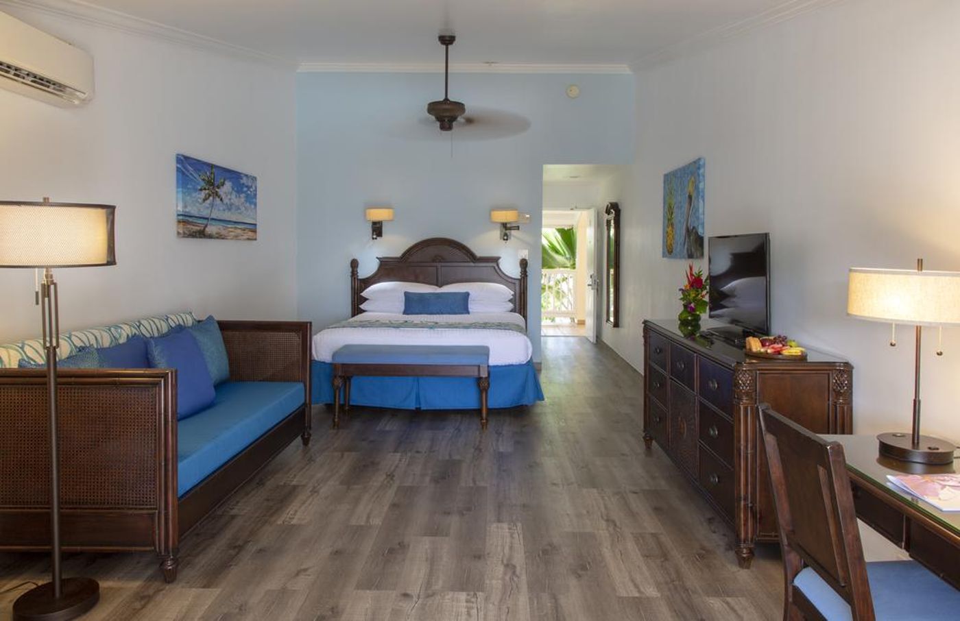 St. James's Club & Villas