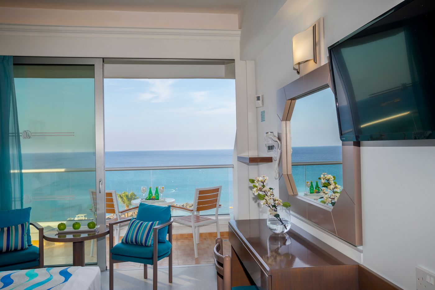 Cavo-Maris-Beach-Room-38