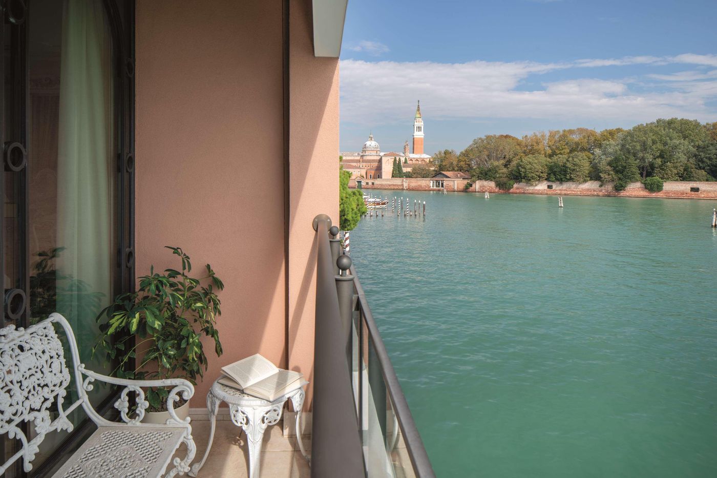 Hotel-Cipriani--A-Belmond-Hotel--Venice-Room-1
