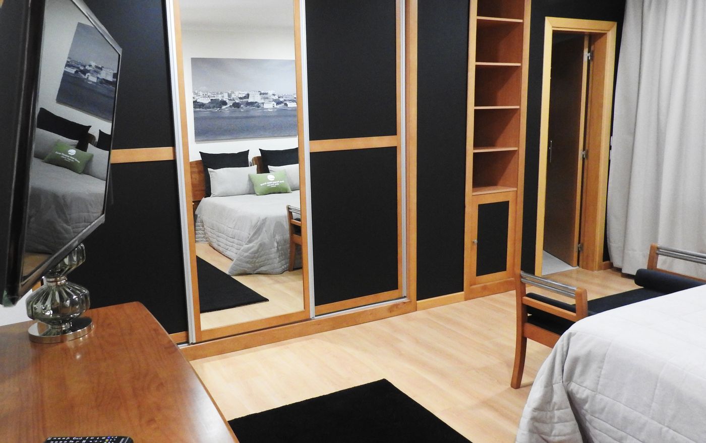 Milfontes-Guest-House-Room-6