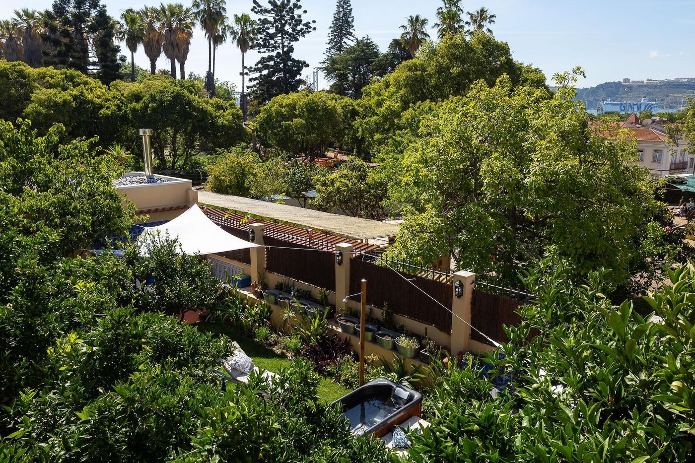 Geronimo-Guest-House-Bel-m-Room-58