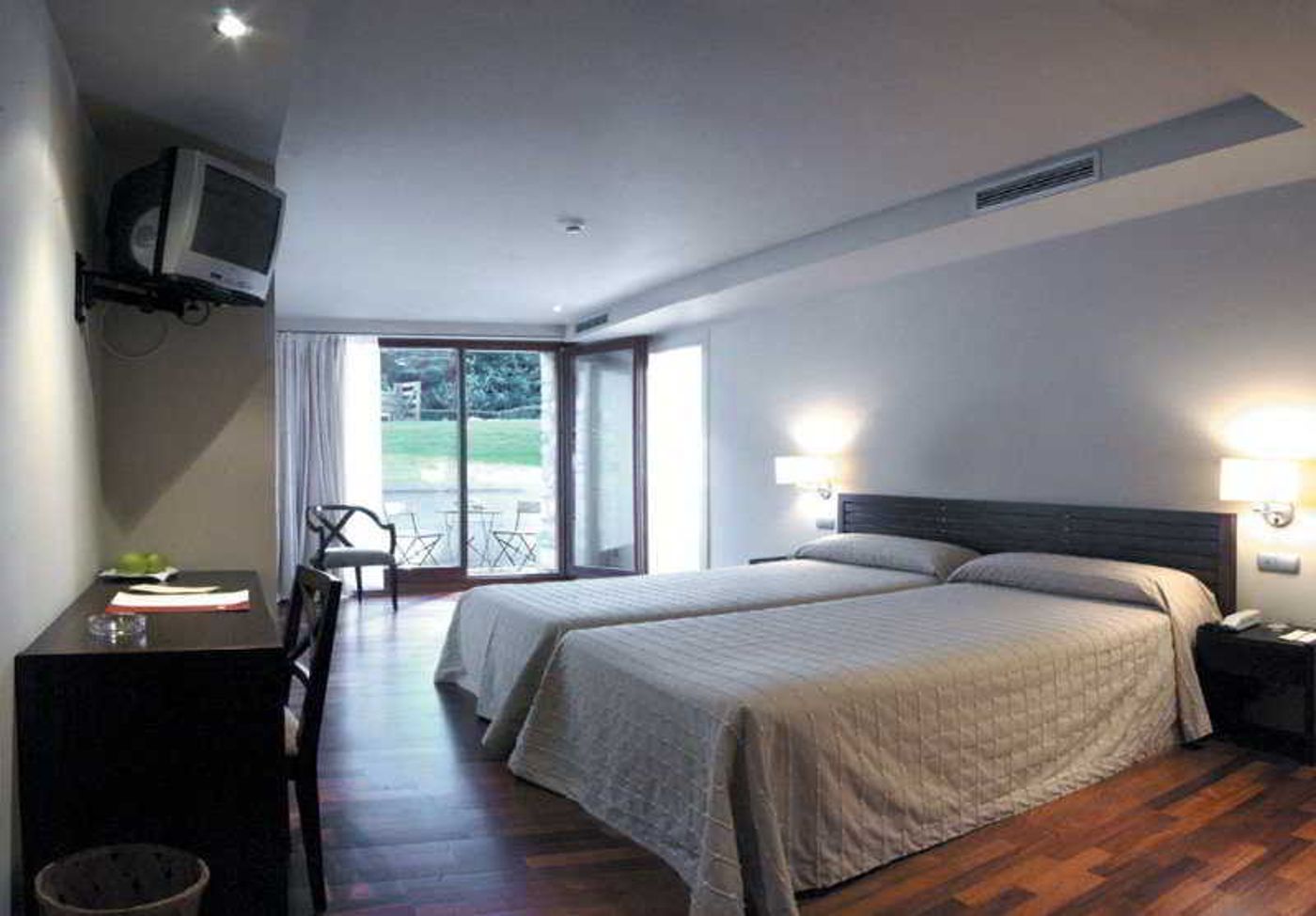 Rio Bidasoa-Spain-HONDARRIBIA-Room-3