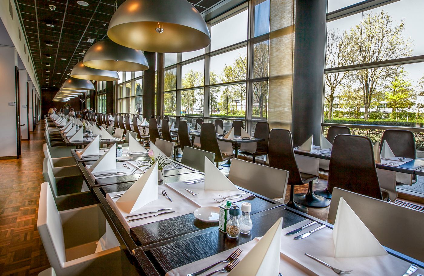 Dutch-Design-Hotel-Artemis-Restaurant-37