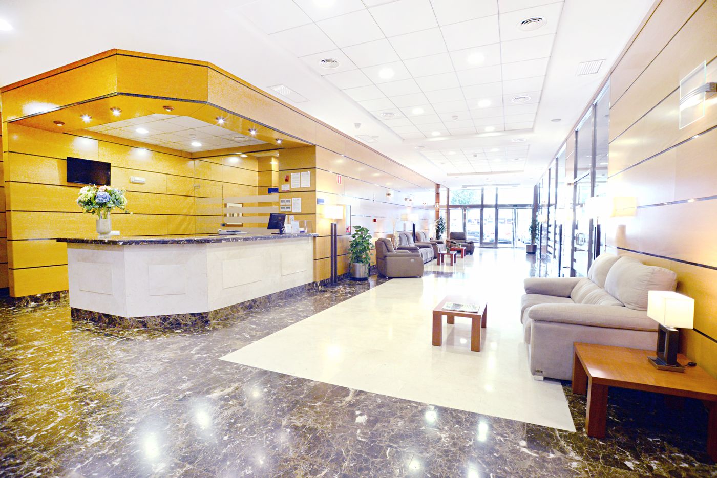 Albufera-Apartotel-Lobby-45