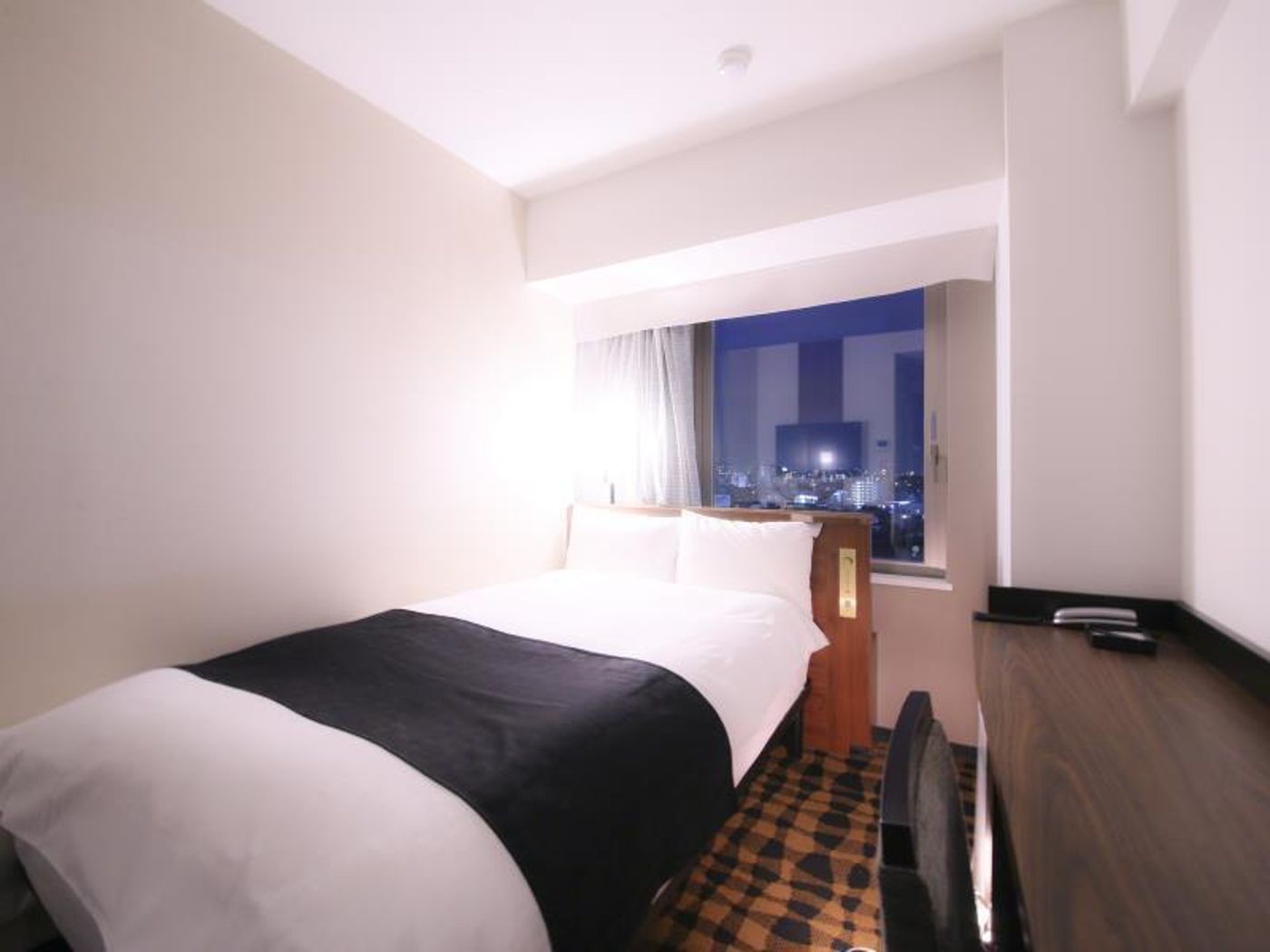 APA Hotel Nihombashi-Hamachoeki-Minami-Japan-Tokyo-Room-8