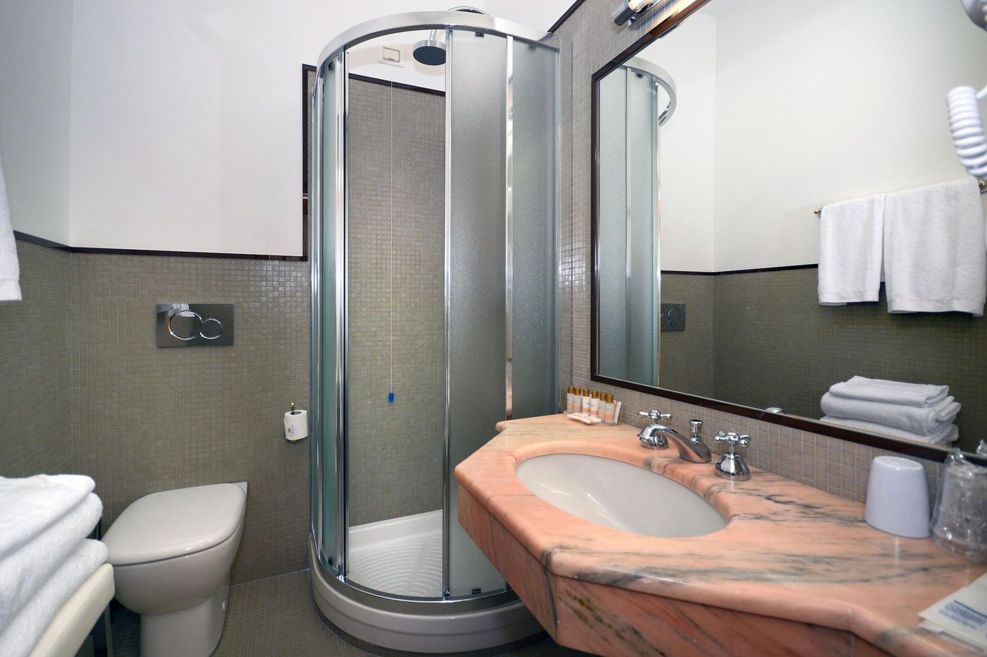 Grand-Hotel-Vittoria-Room-49