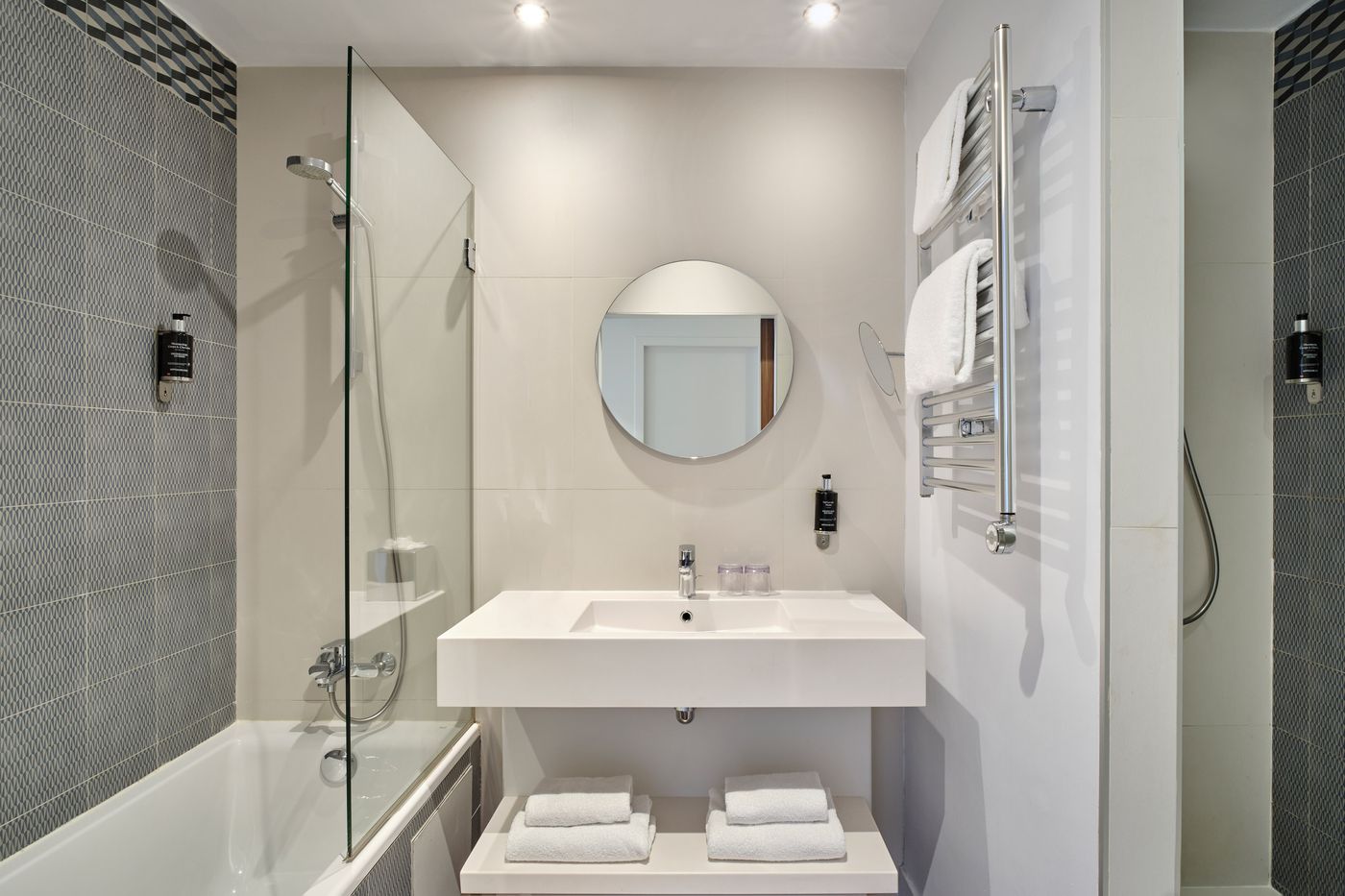 Hotel-Atrium-Room-31