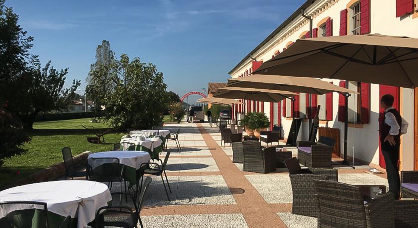 Ca-Tessera-Park-Resort-Restaurant-32