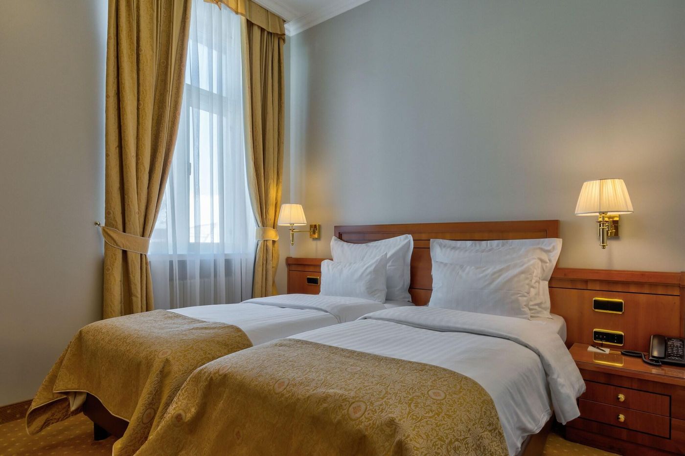 My-City-Hotel-Room-9