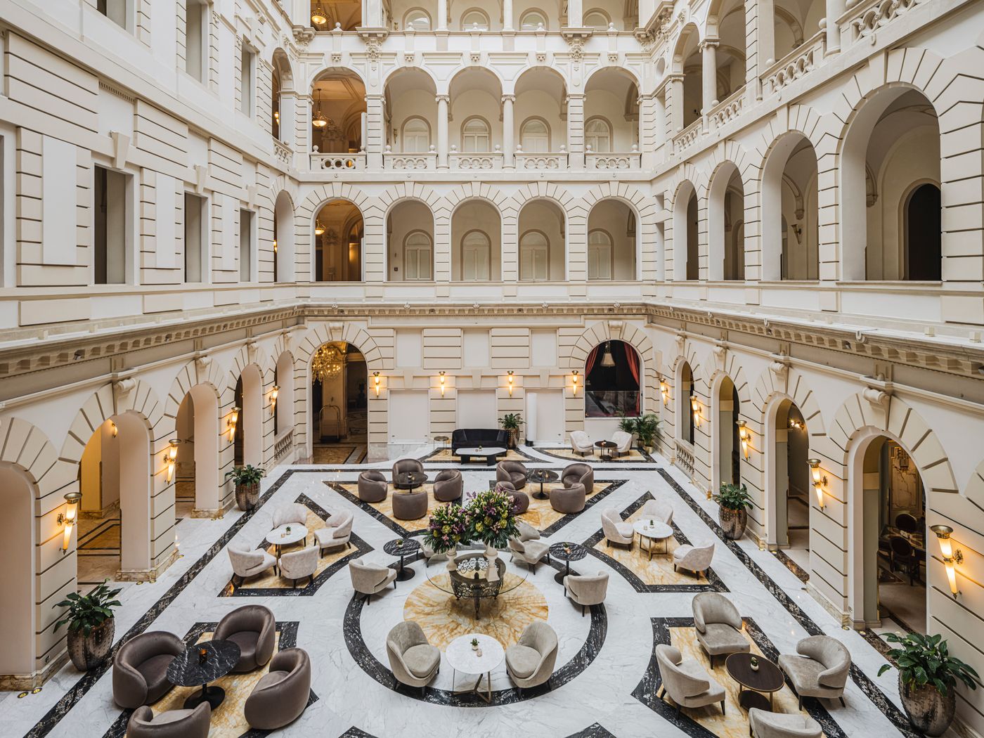 Anantara-New-York-Palace-Budapest-Lobby-13