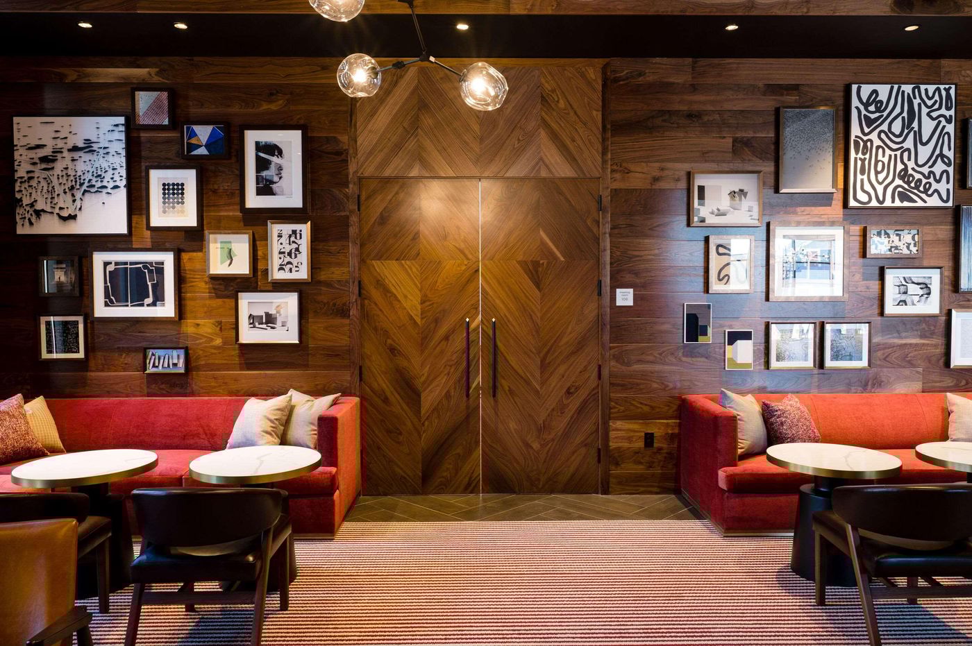 Cambria-Hotel-Boston-Somerville-Lobby-13