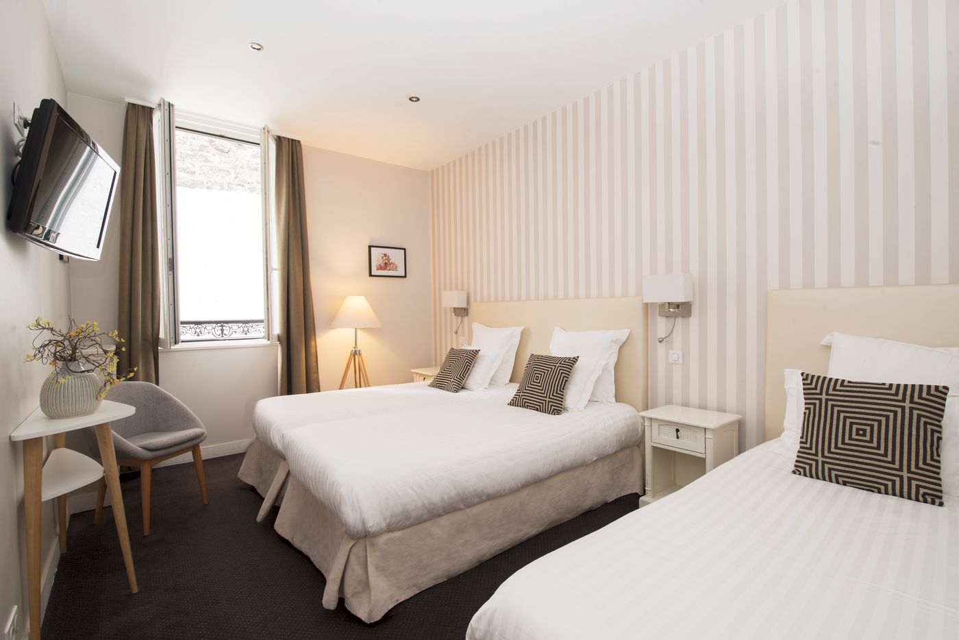 Batignolles - France - PARIS - Room - 7