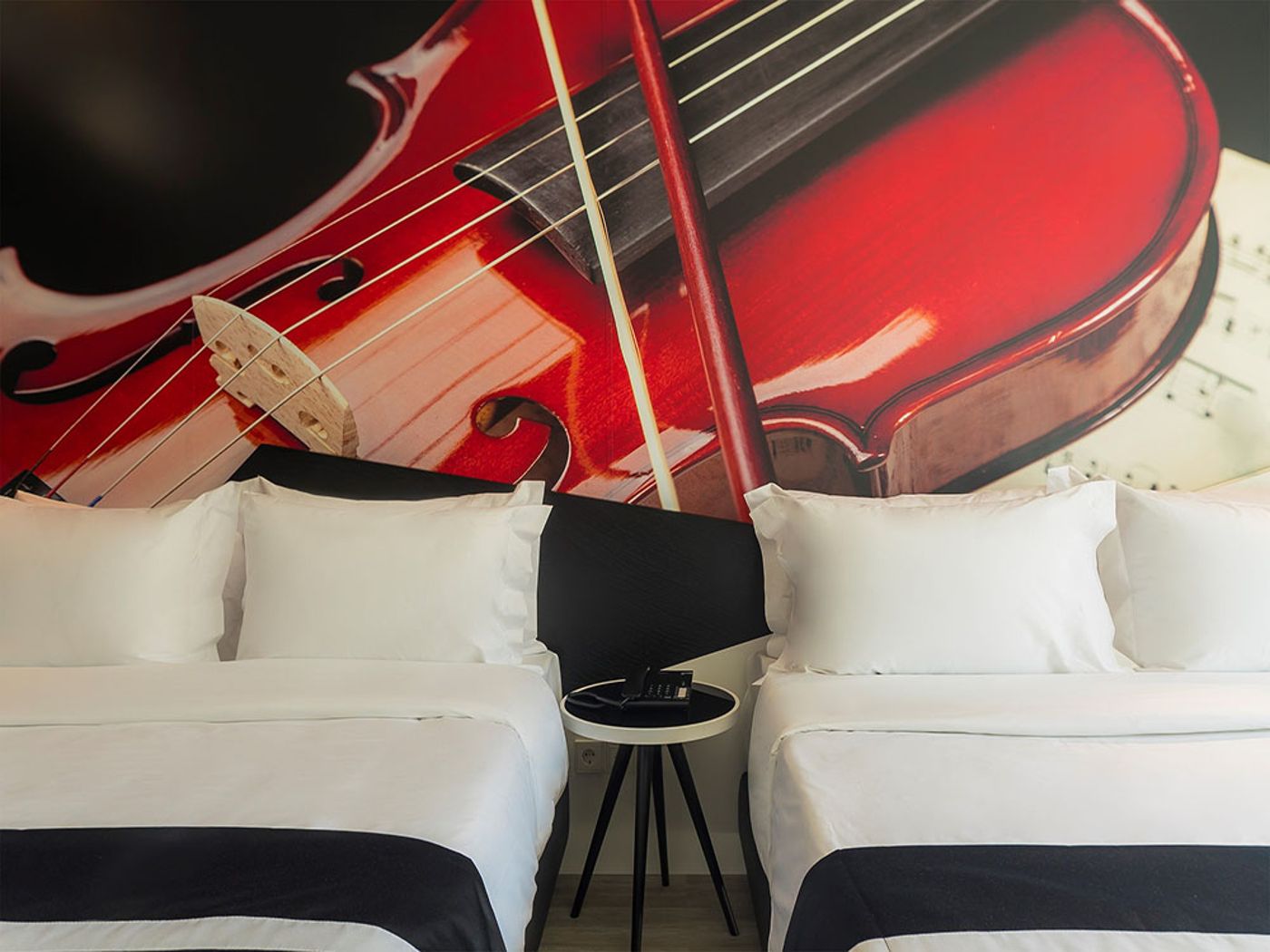 HF-Fenix-Music-Room-27