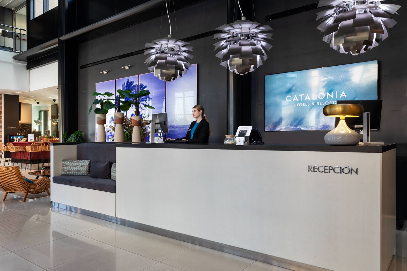 Vincci-Malaga-Lobby-60