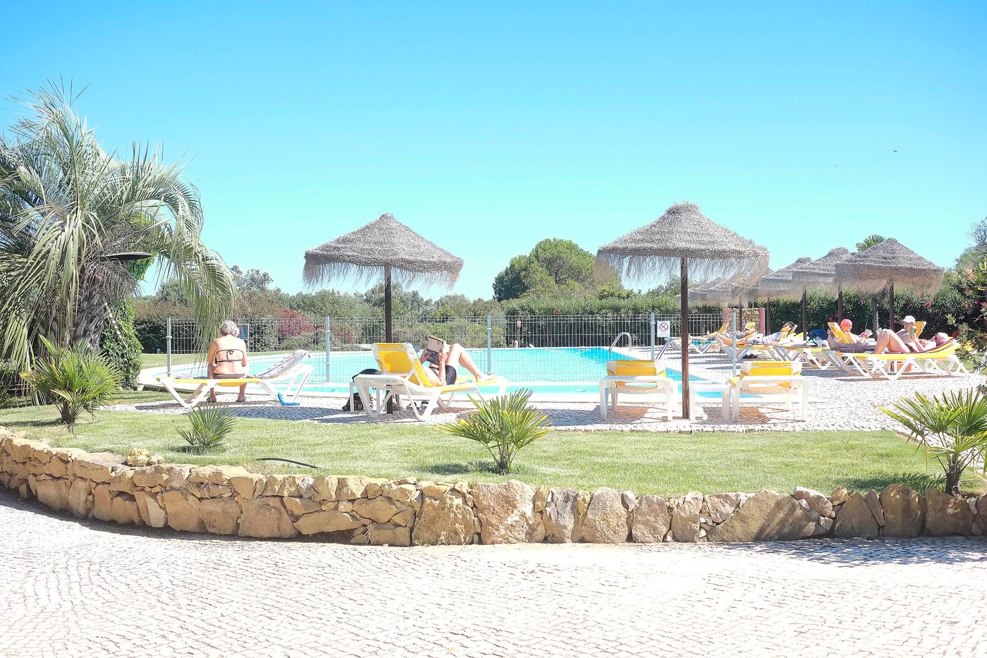 Luzmar-Villas-Pool-11