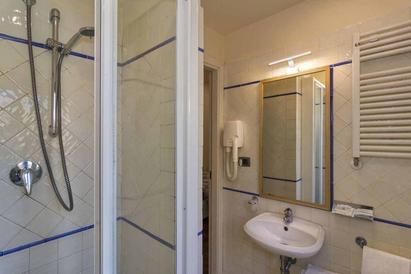 Hotel-Giardino-Tower-Inn-General-view-18