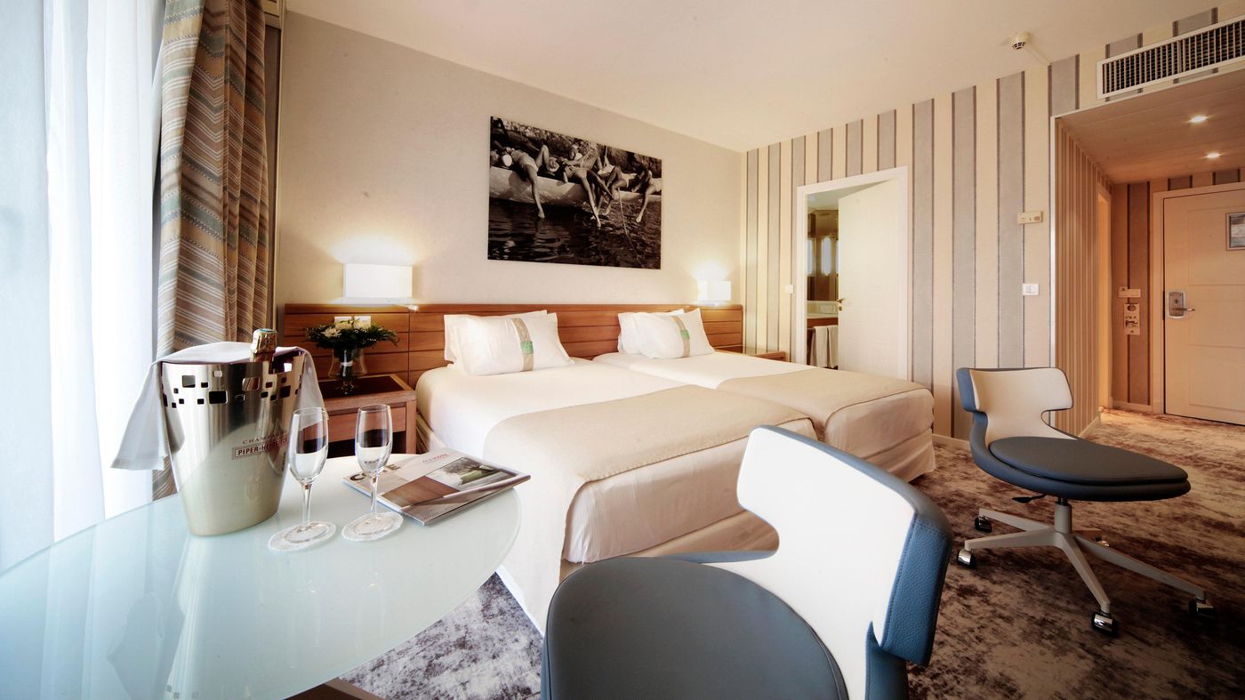 Holiday-Inn-Resort-Nice-Port-St--Laurent-Room-27