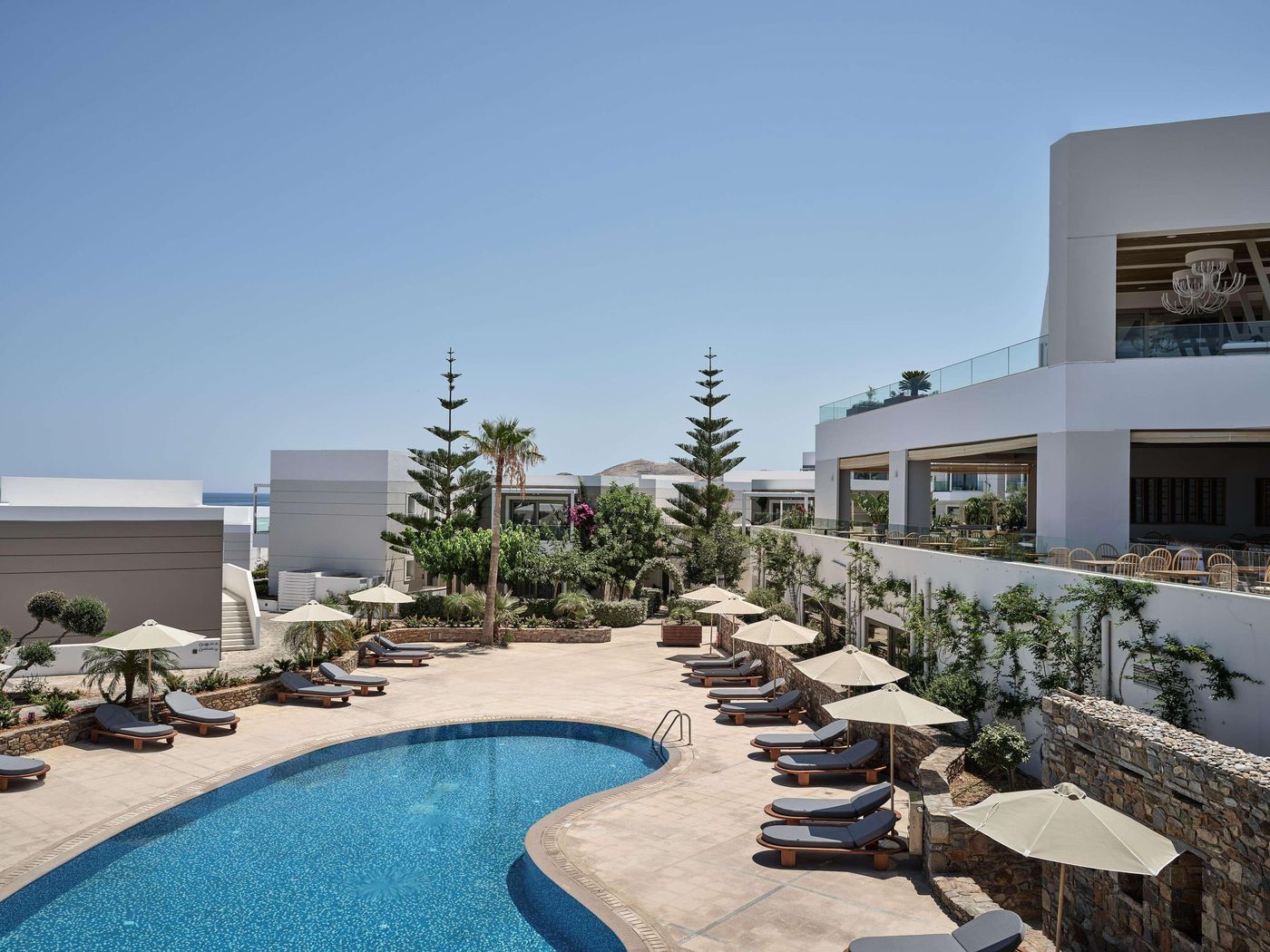 The-Royal-Blue-Pool-1