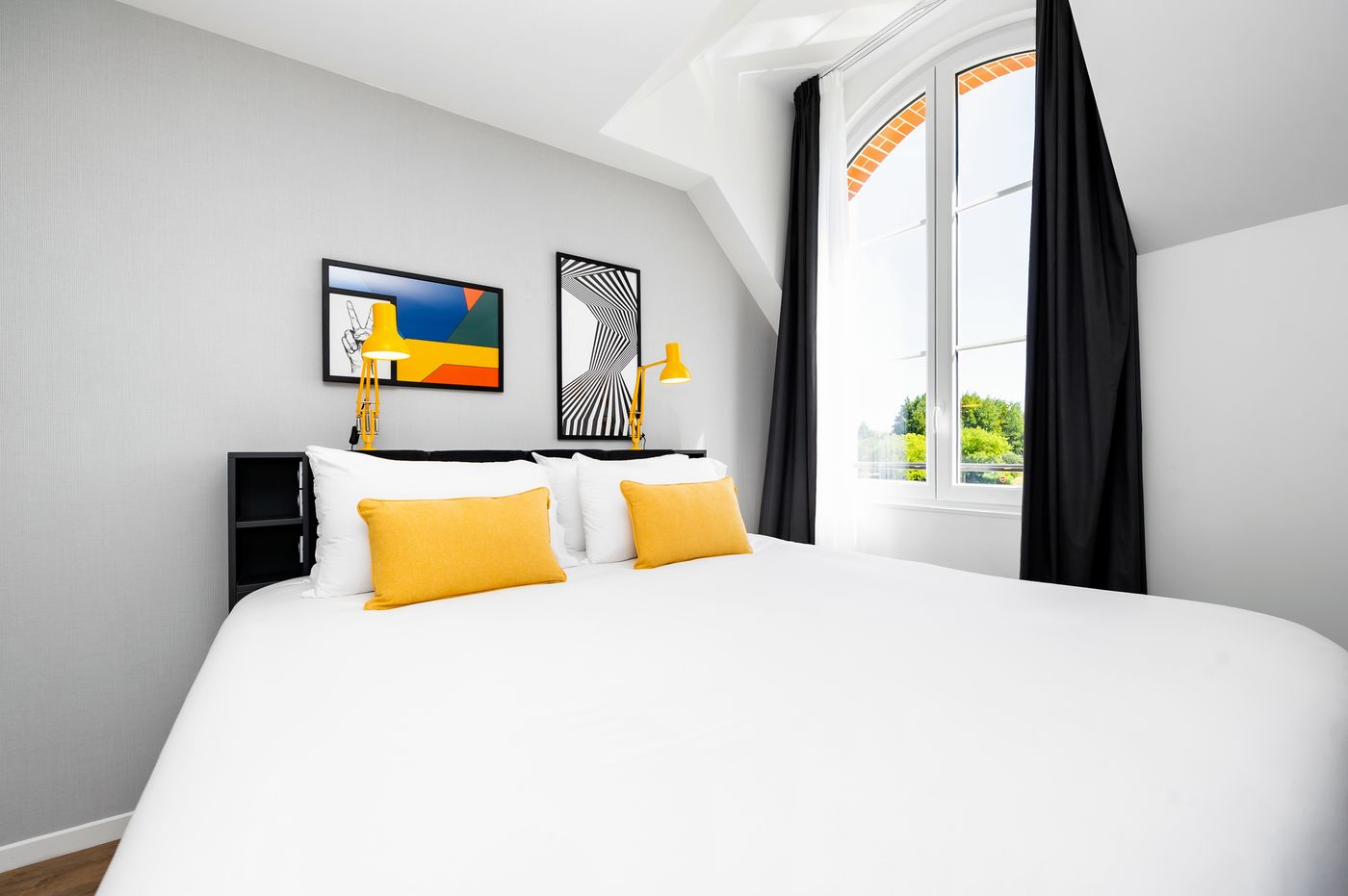 Staycity-Aparthotels-near-Disneyland---Paris-Room-40