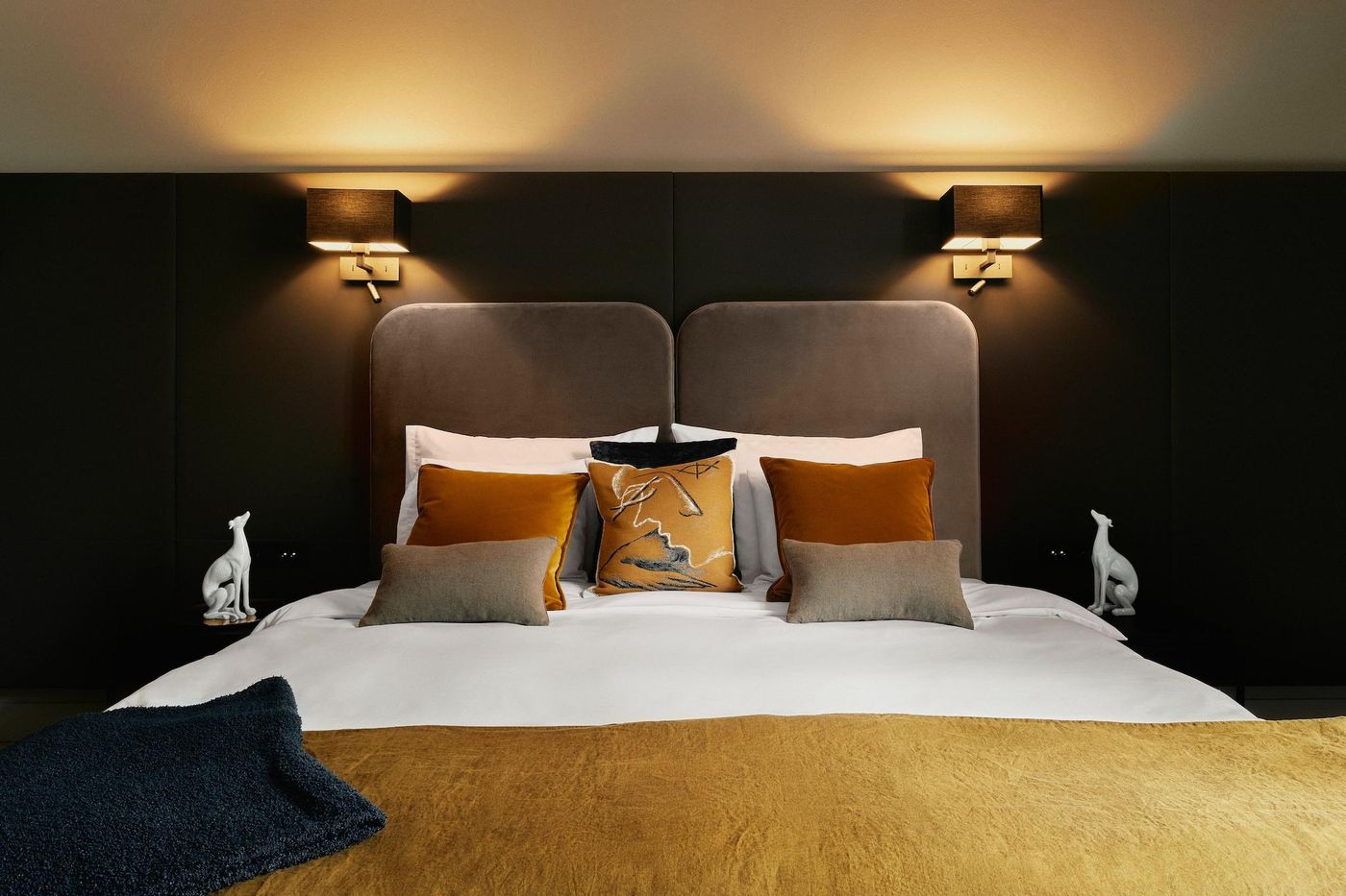 H15-Luxury-Palace-Room-33