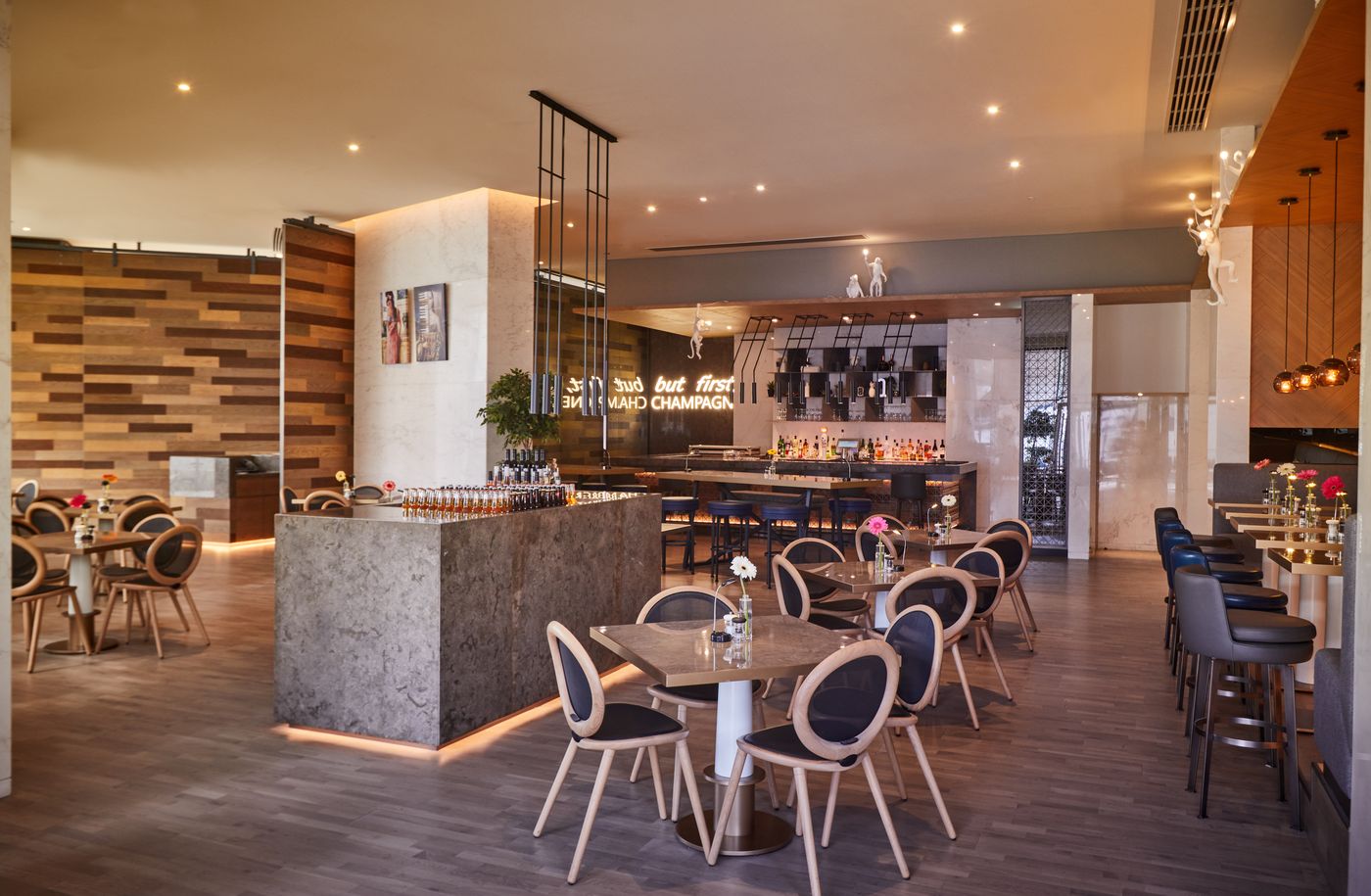 Media-One-Hotel-Restaurant-50