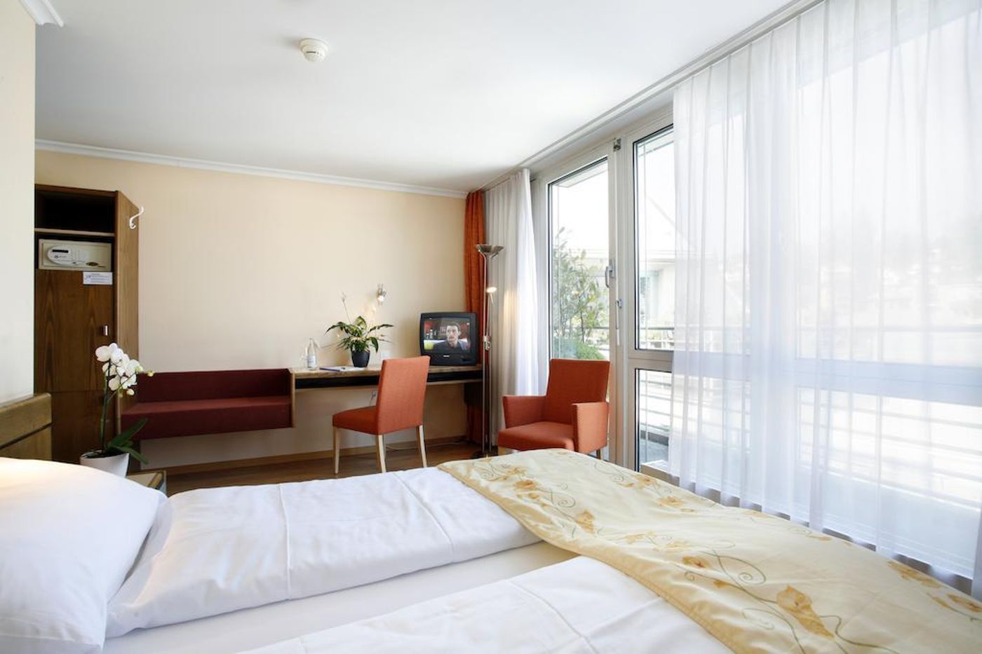 Hotel Ambassador Lucerne-Switzerland-LUZERN-Room-7