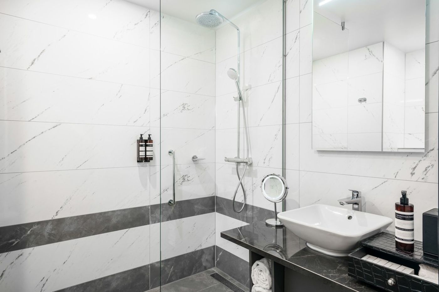 Monet-Garden-Hotel-Amsterdam-Room-29