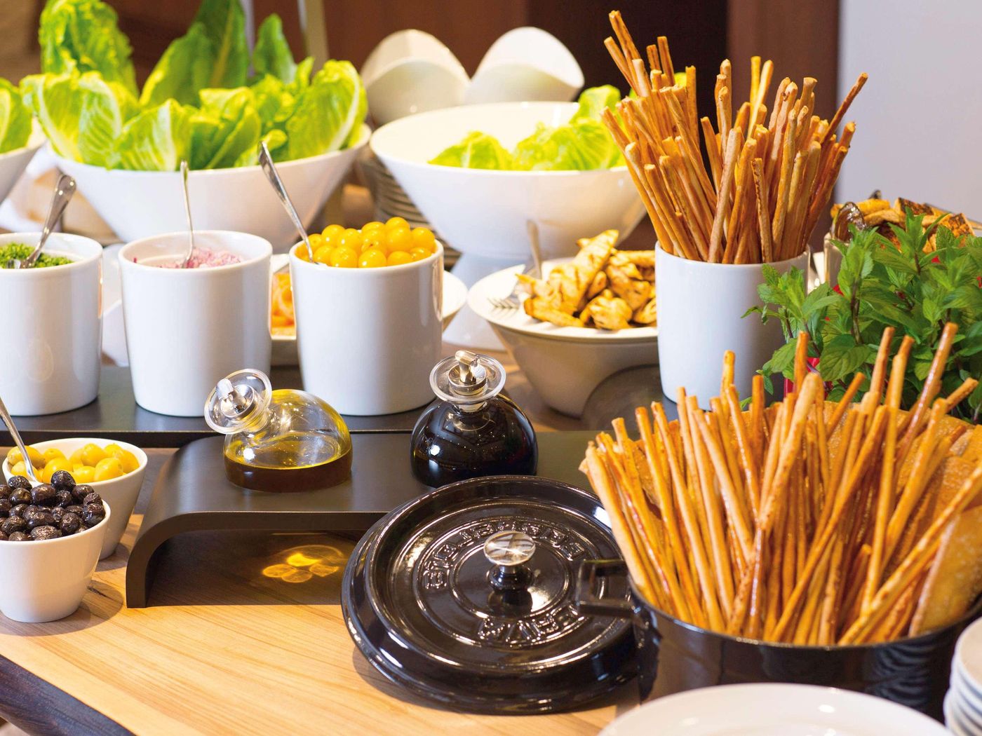 Movenpick-Hotel-Istanbul-Golden-Horn-Restaurant-58