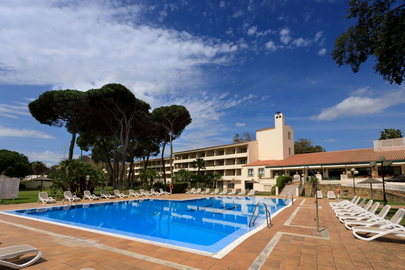 Guadacorte-Park-Pool-2