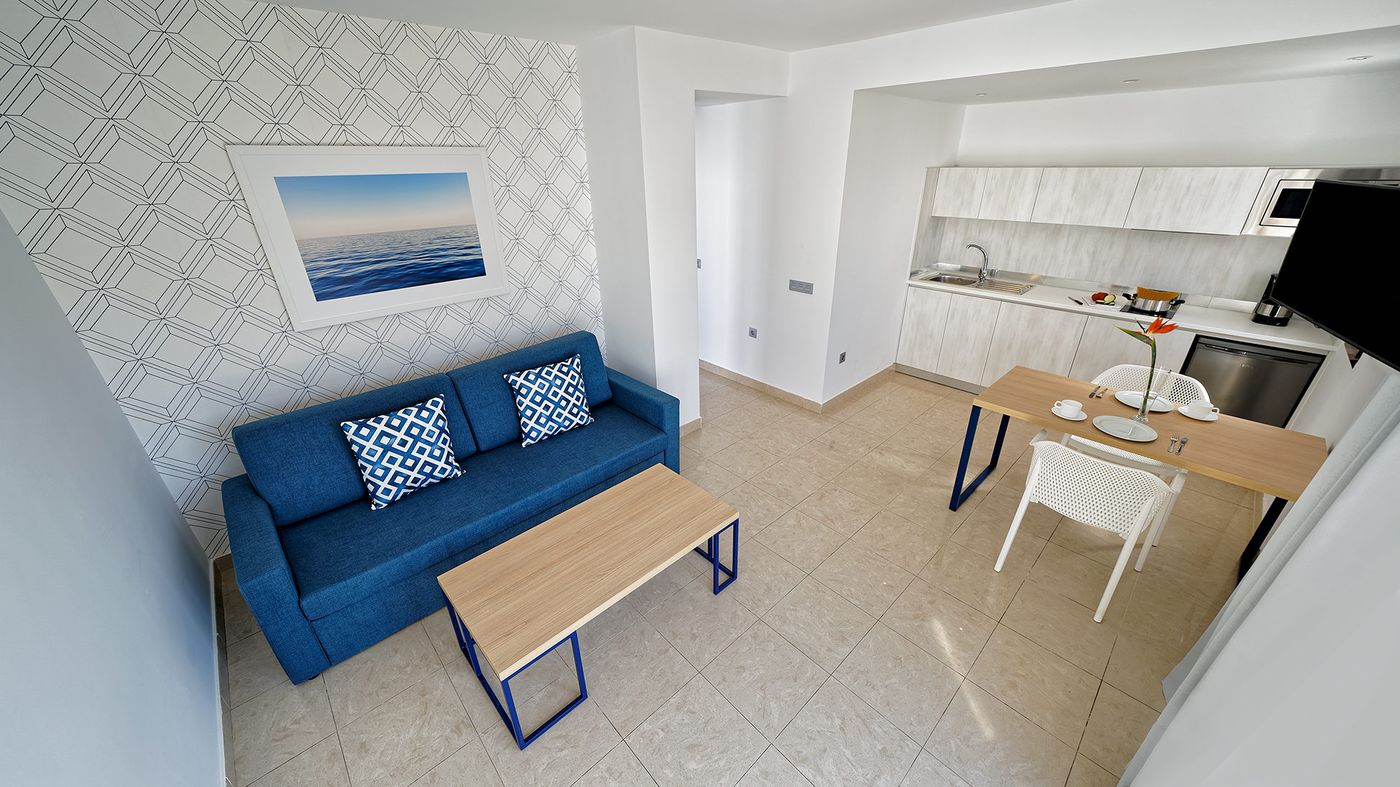 Broncemar-Beach-Room-34